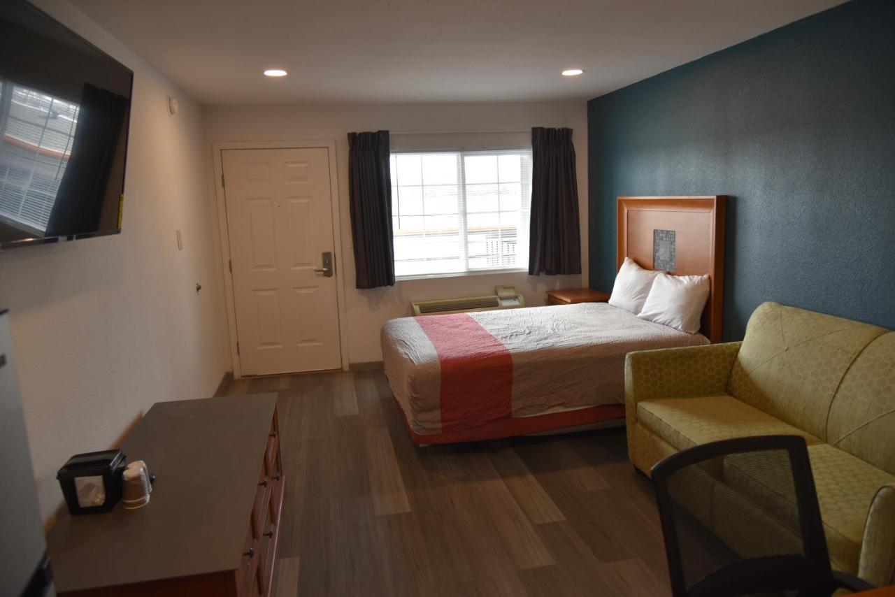 Town Place Studio Apartment 斯奈德 外观 照片