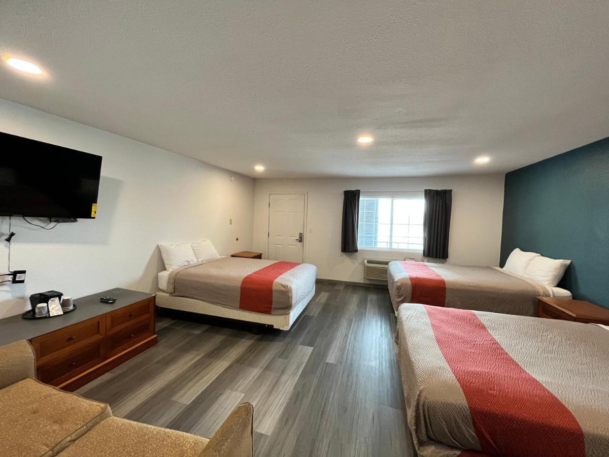 Town Place Studio Apartment 斯奈德 外观 照片